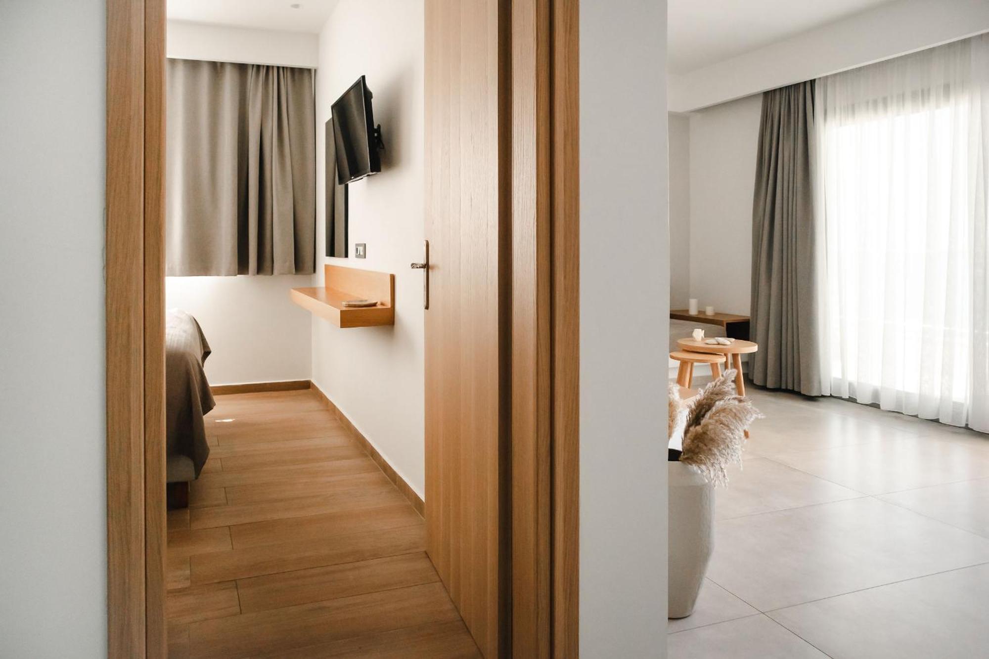 Batis Beach Hotel Rethymno  Exterior photo