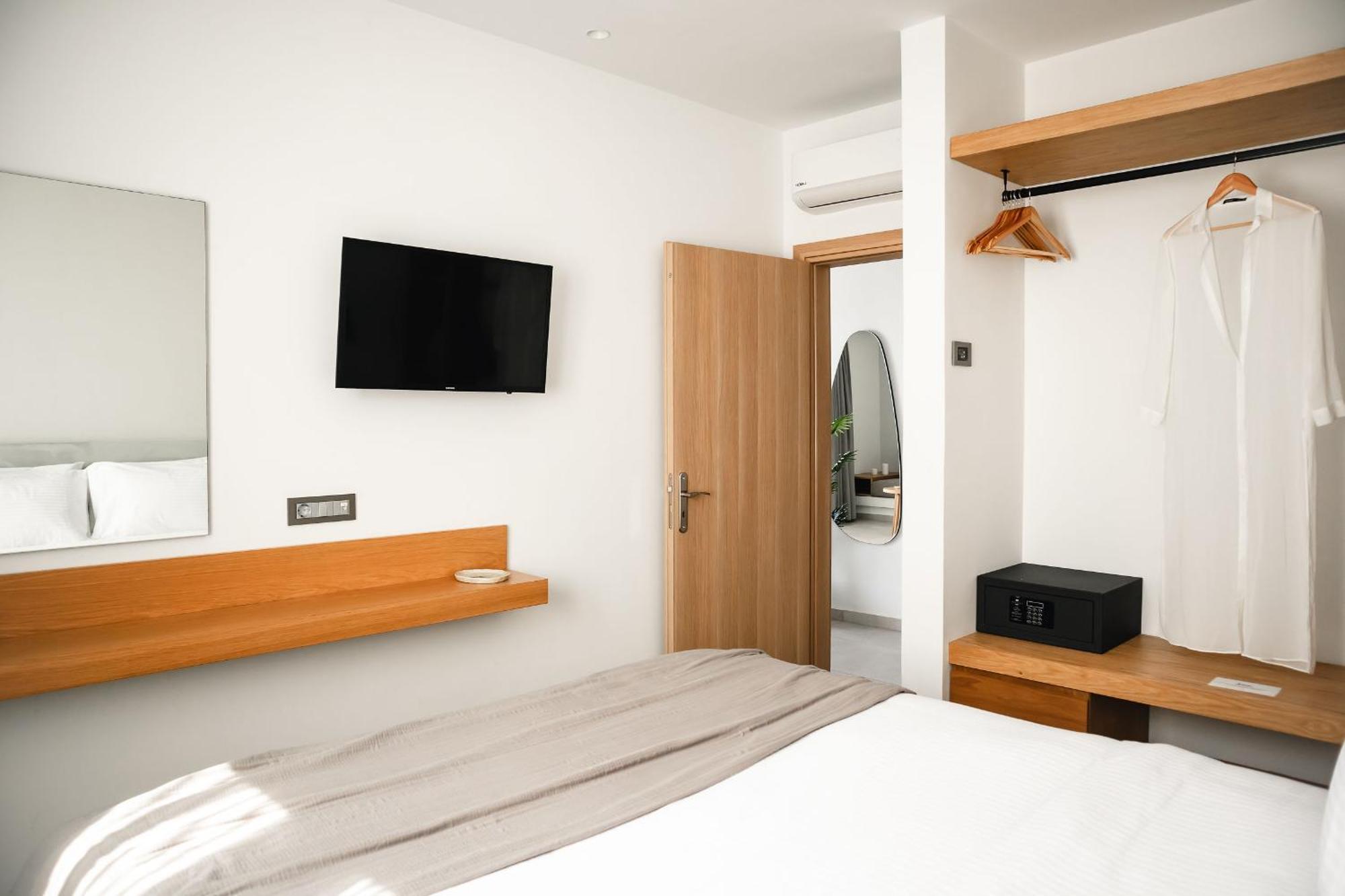 Batis Beach Hotel Rethymno  Exterior photo